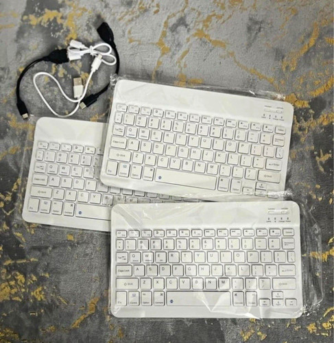 White wireless compact qwerty - white,